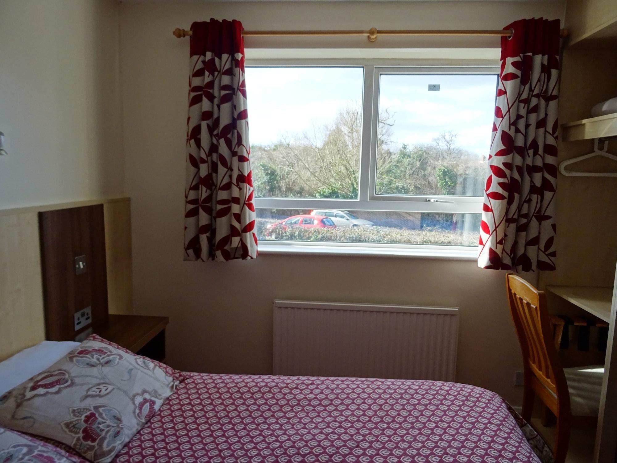 The Gatwick White House Hotel Horley Exteriér fotografie