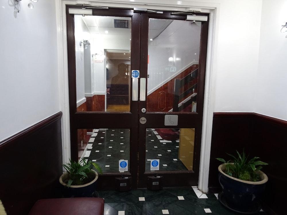 The Gatwick White House Hotel Horley Exteriér fotografie