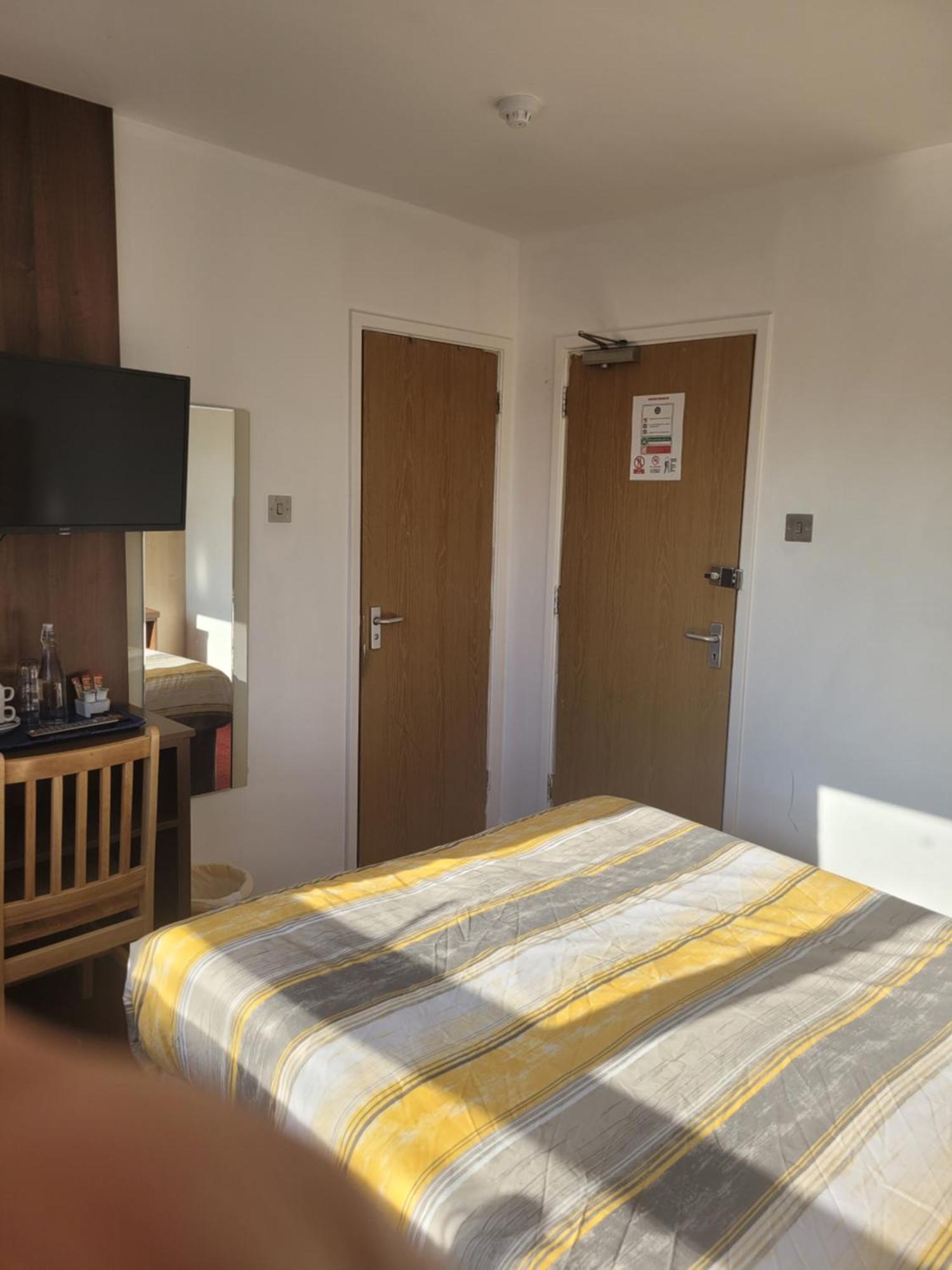 The Gatwick White House Hotel Horley Exteriér fotografie